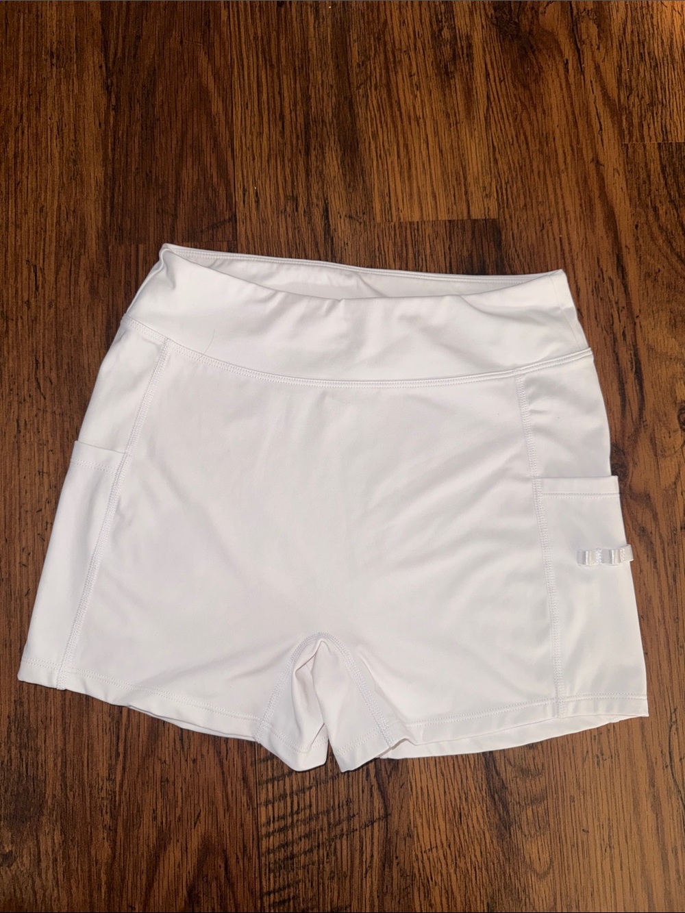 HALARA White Athletic Shorts 18.T